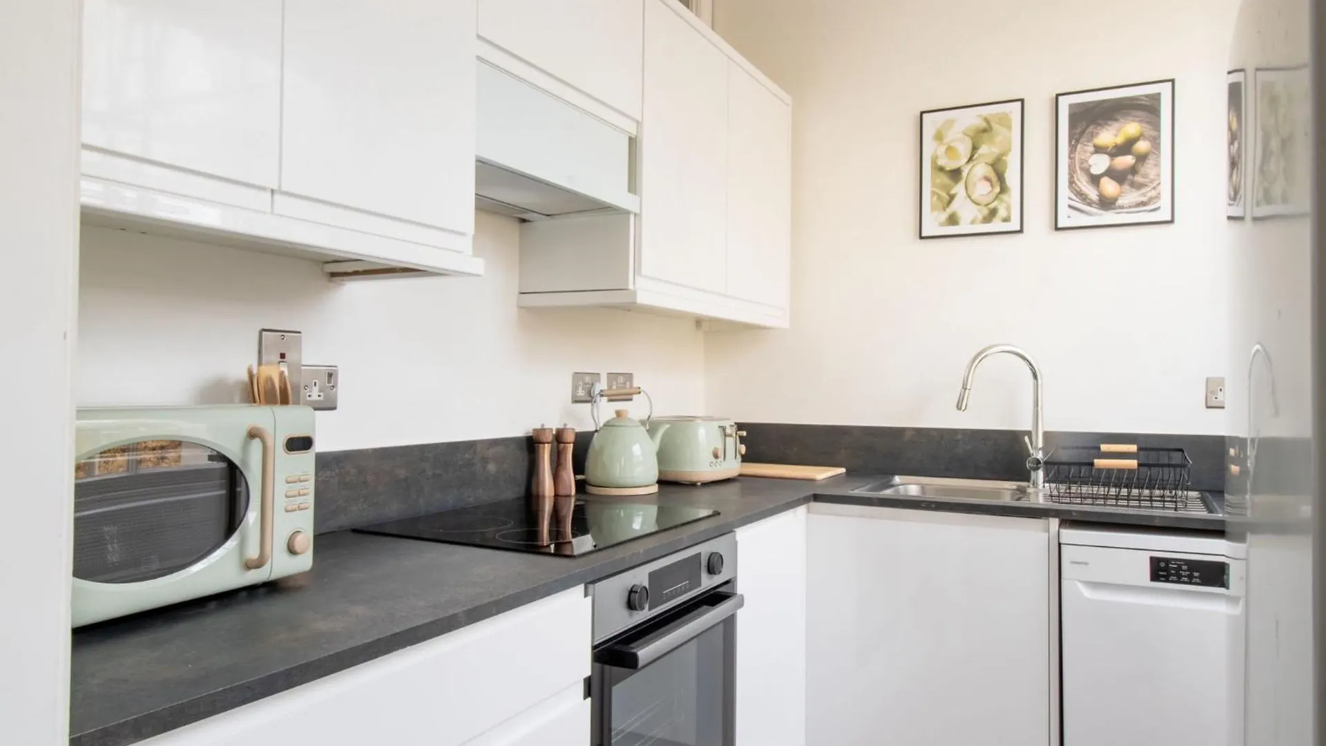 Clarence Square Penthouse Apartment GLOUCESTERSHIRE United Kingdom