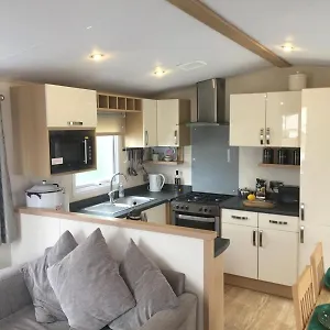 Holiday park Jasmine 14 - A Peaceful & Spacious Caravan, Bournemouth